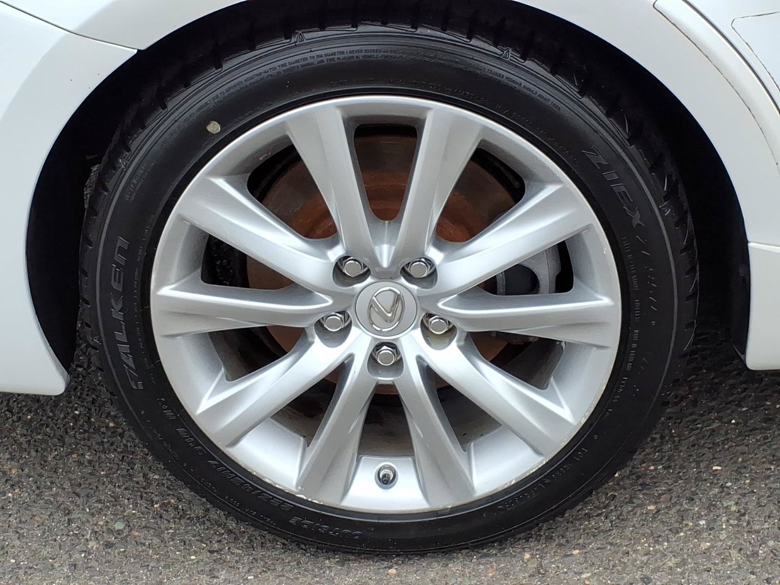 Used 2016 Lexus IS 300 AWD w/ Premium Package image 9