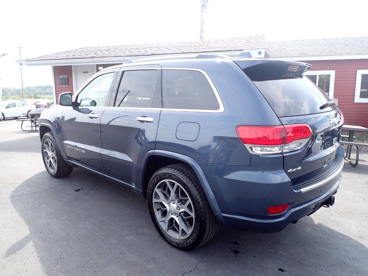 Used 2019 Jeep Grand Cherokee Overland image 4