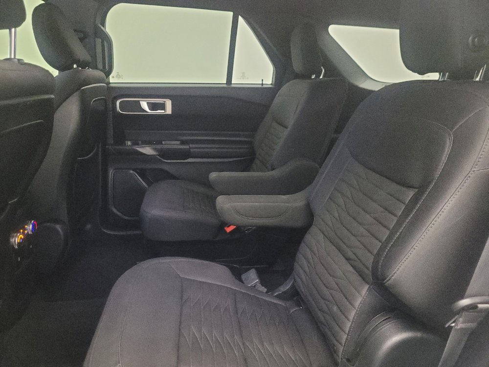 Used 2020 Ford Explorer XLT RWD image 18