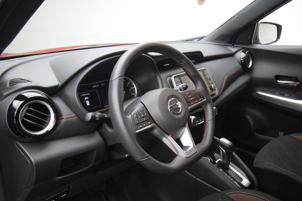 Used 2020 Nissan Kicks SR w/ Exterior Package FWD image 15