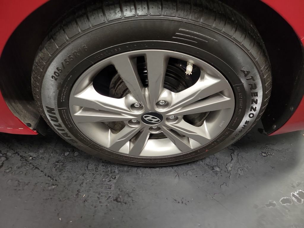 Used 2017 Hyundai Elantra Value Edition w/ Cargo Package image 11