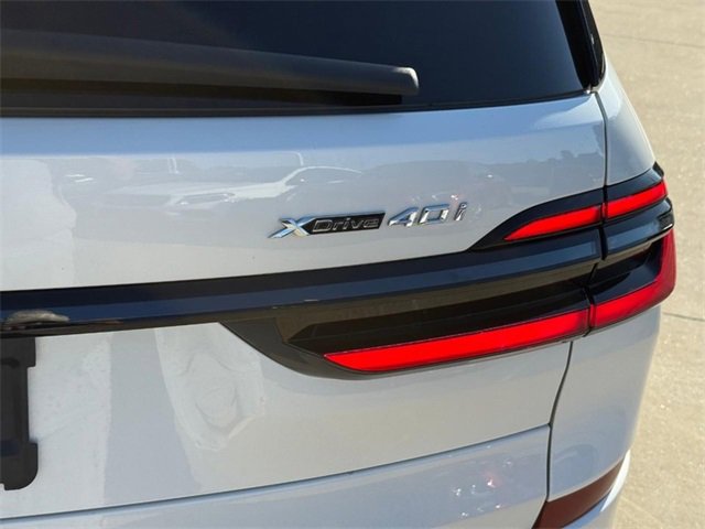 Used 2024 BMW X7 xDrive40i w/ Executive Package image 10