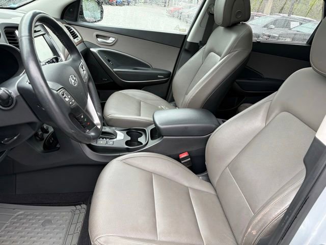 Used 2017 Hyundai Santa Fe Limited w/ Cargo Package AWD/4WD image 8
