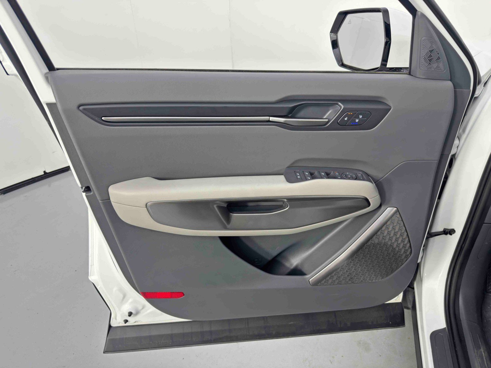 Used 2024 Kia EV9 Wind image 43