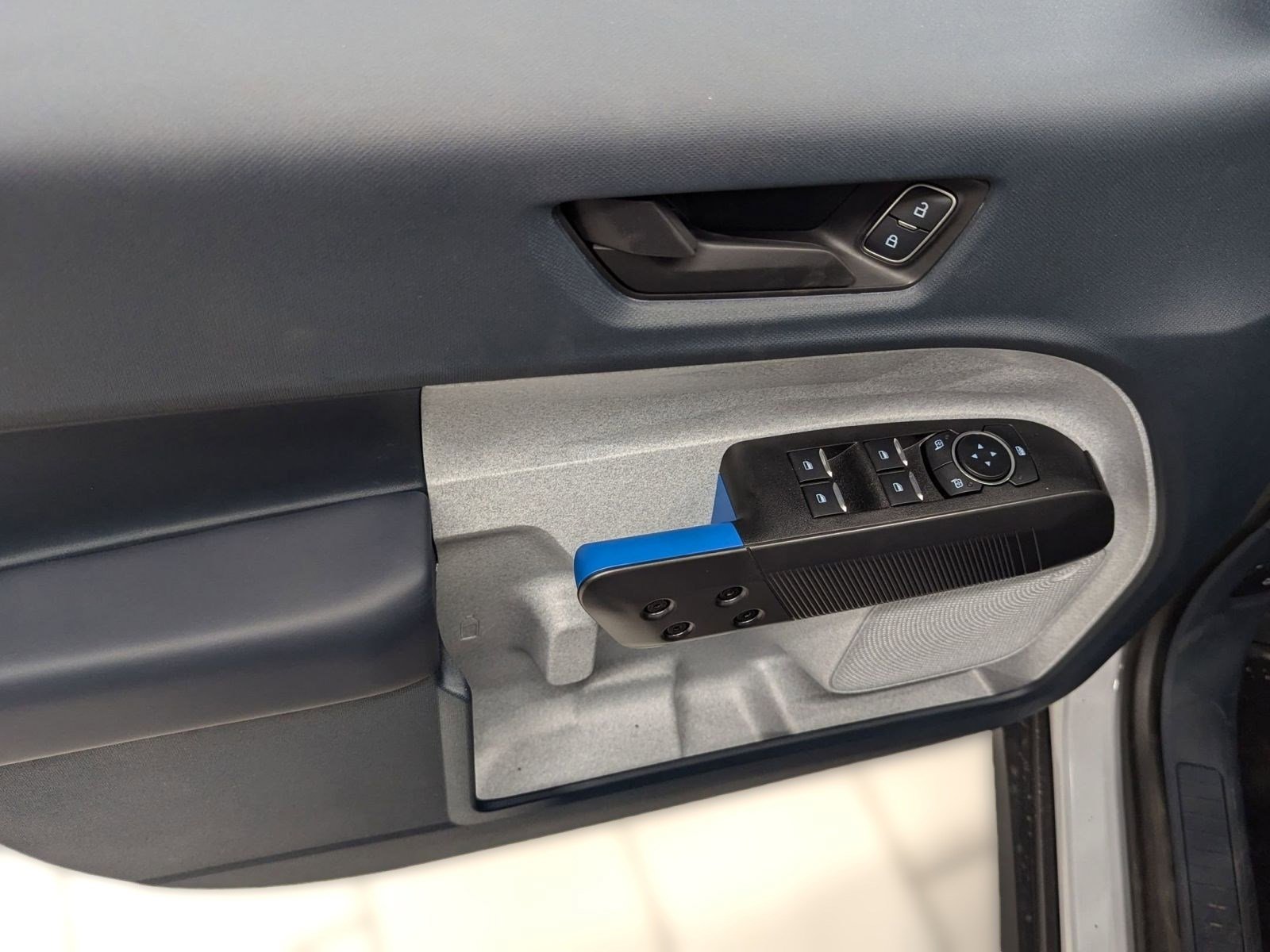 New 2025 Ford Maverick XLT w/ XLT Luxury Package image 10