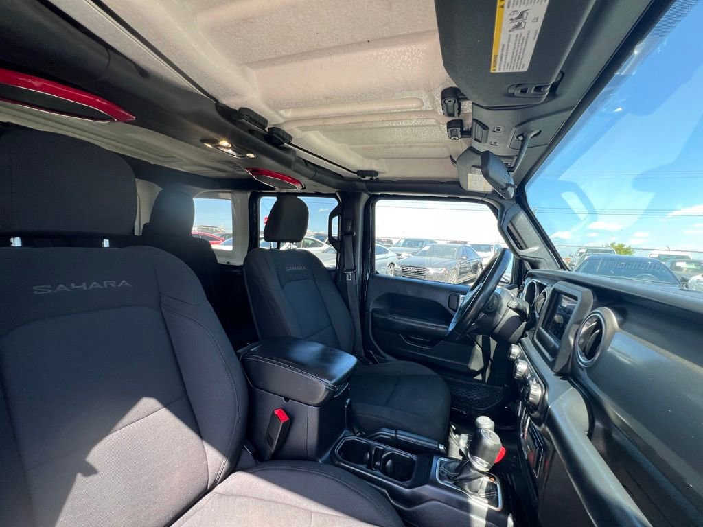 Used 2019 Jeep Wrangler Unlimited Sahara AWD/4WD image 17