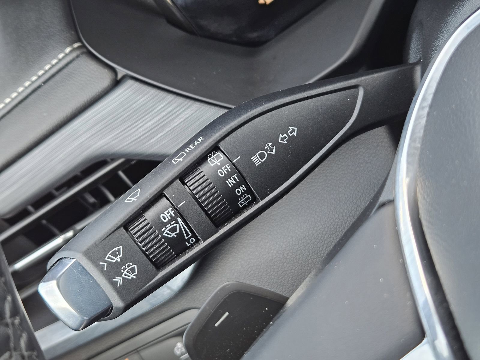 Certified 2025 GMC Acadia Elevation image 28