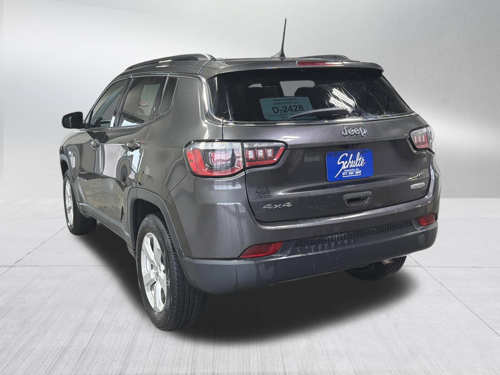 Used 2017 Jeep Compass Latitude w/ Popular Equipment Group image 5