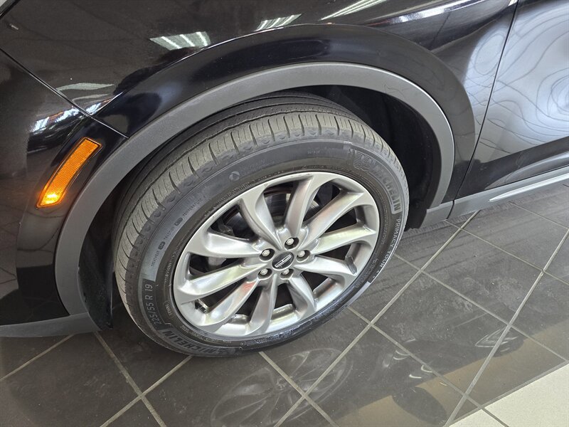 Used 2021 Lincoln Corsair AWD w/ Premium Package image 39