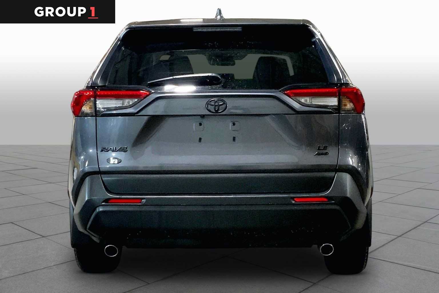 Used 2025 Toyota RAV4 LE AWD/4WD image 5