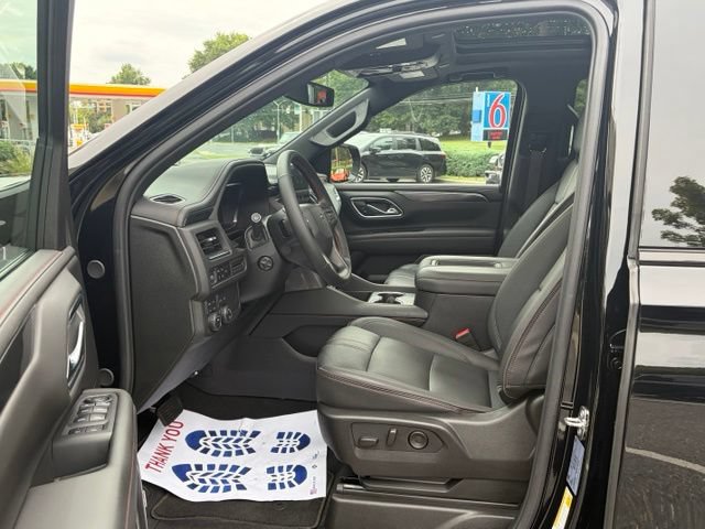Used 2024 Chevrolet Tahoe RST w/ Luxury Package AWD/4WD image 15