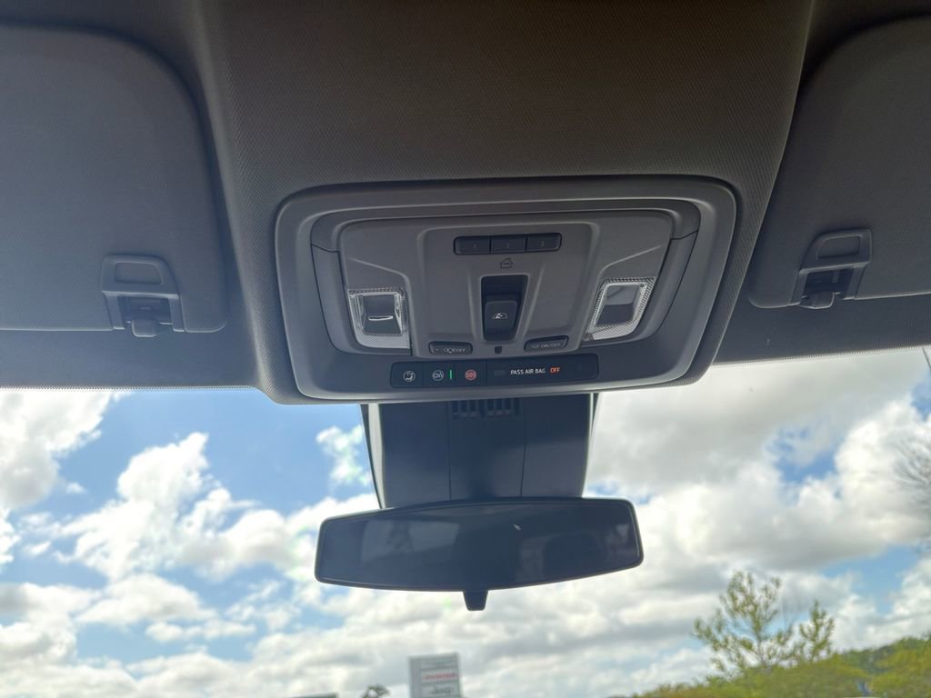 Used 2026 Chevrolet Silverado 1500 LT Trail Boss w/ LT Trail Boss Premium Package AWD/4WD image 29