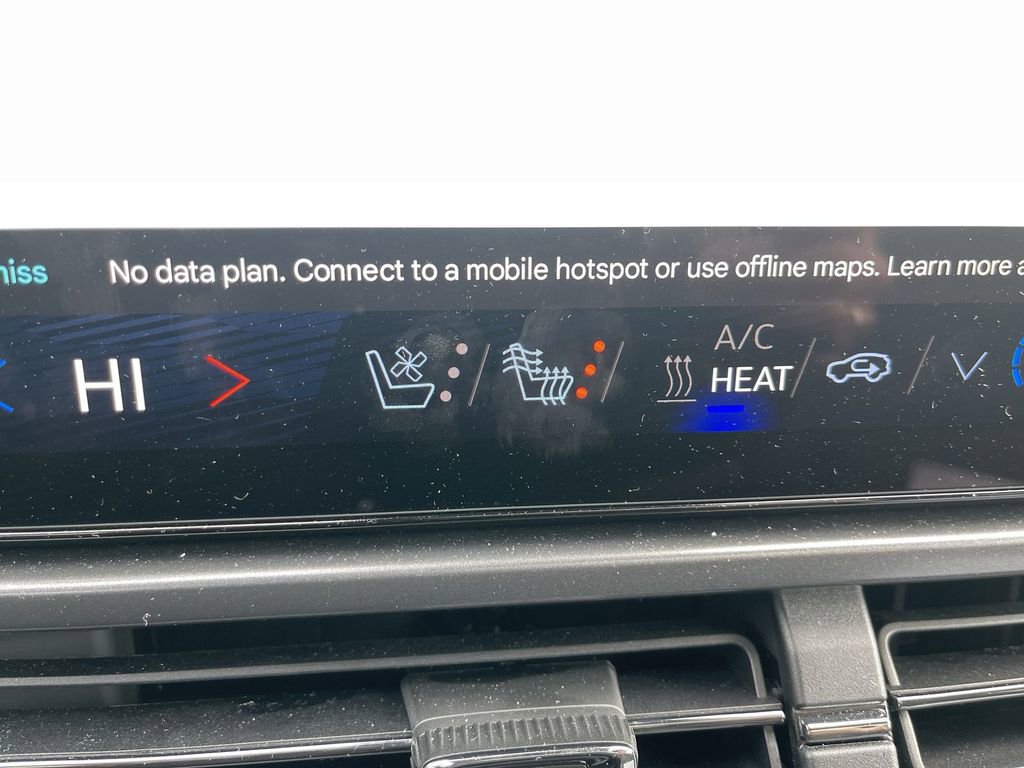 Used 2025 Chevrolet Equinox EV RS image 14