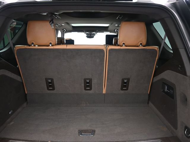 Used 2021 Cadillac Escalade Premium Luxury image 25