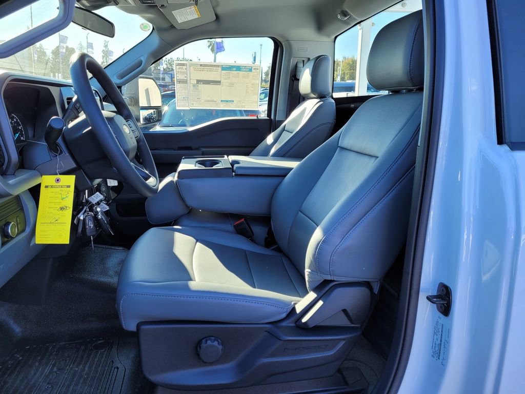 New 2024 Ford F550 2WD Regular Cab Super Duty image 32