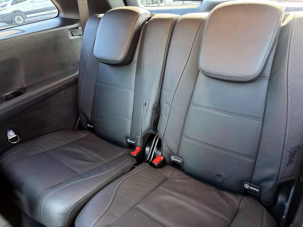 Used 2024 Mercedes-Benz GLS 450 4MATIC w/ AMG Line Exterior image 15