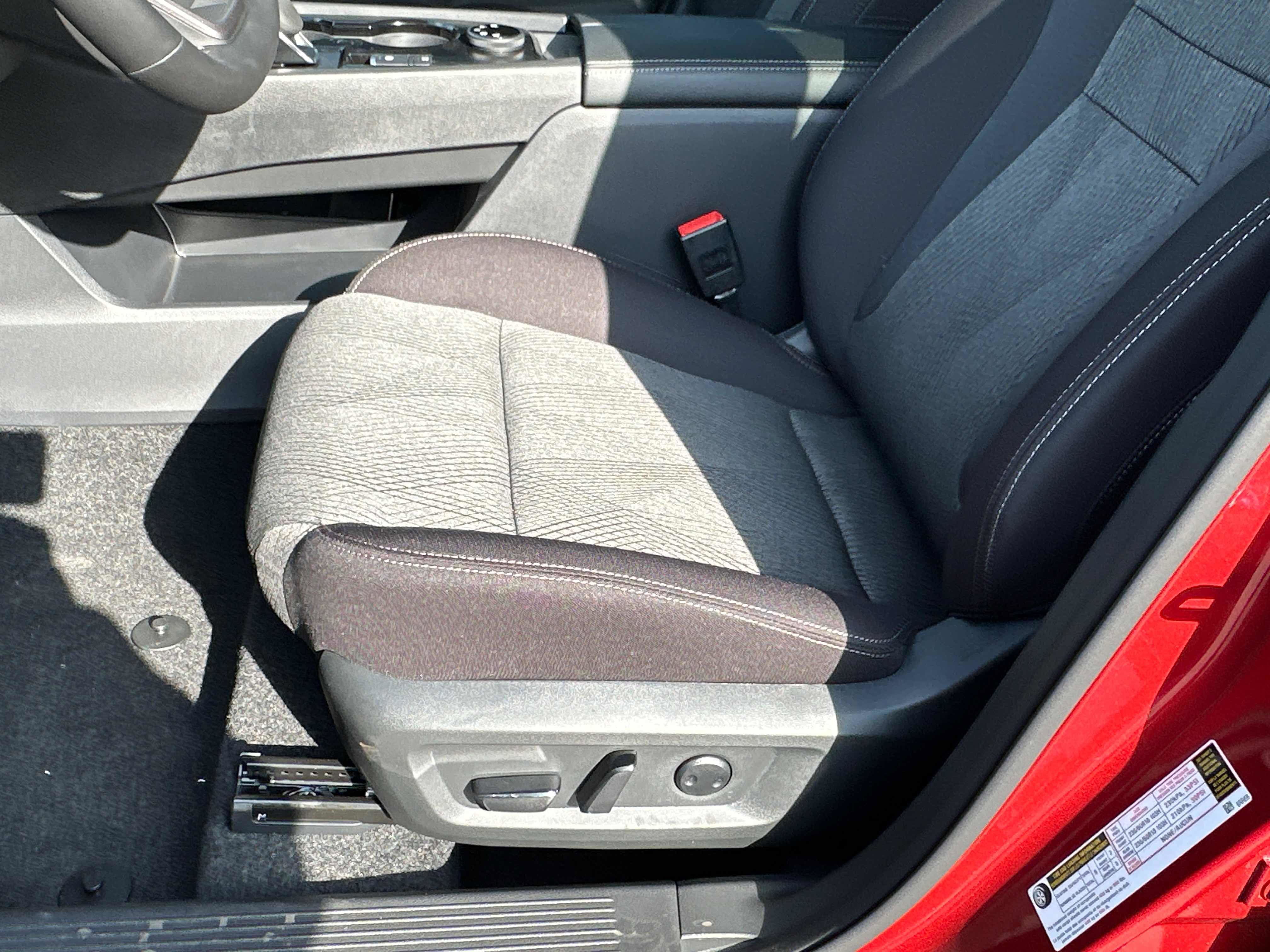 New 2026 Nissan Rogue SV AWD/4WD image 27