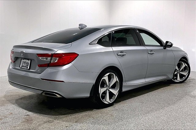 Used 2019 Honda Accord Touring image 5