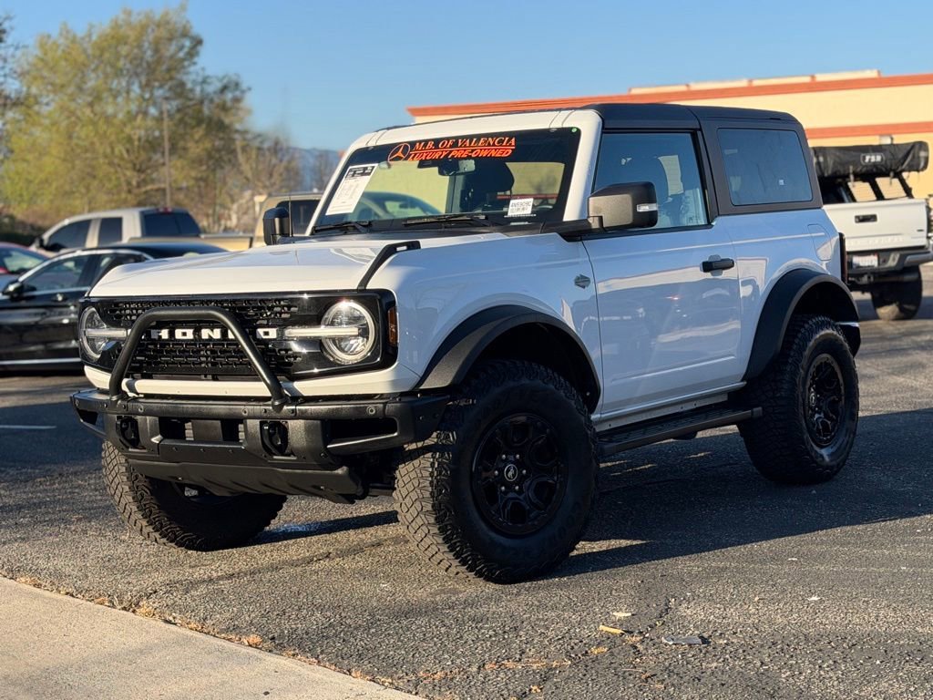 Used 2023 Ford Bronco Wildtrak image 2