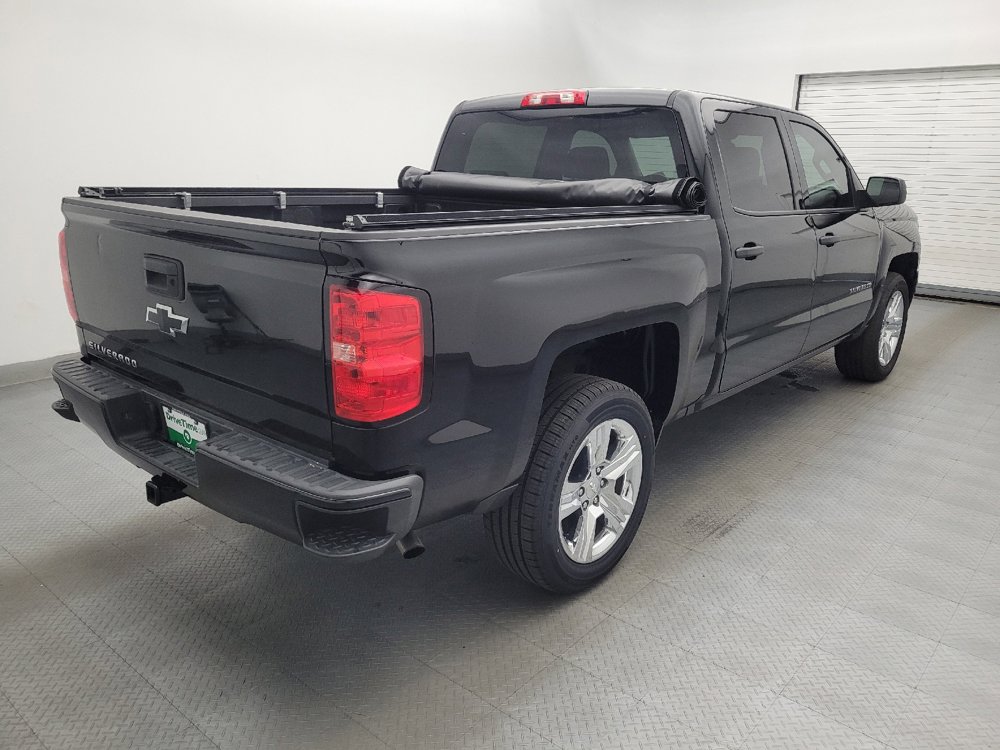 Used 2018 Chevrolet Silverado 1500 Custom w/ Custom Value Package RWD image 9