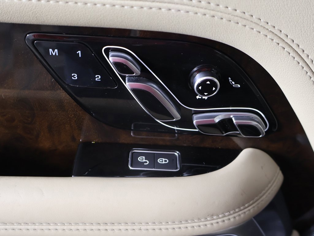 Used 2020 Land Rover Range Rover HSE image 38