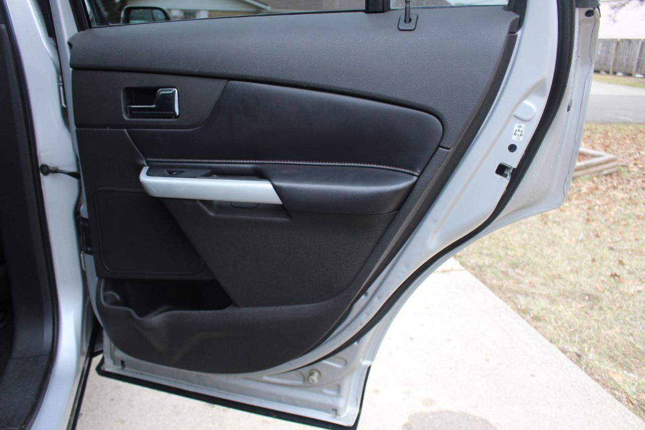 Used 2012 Ford Edge SEL AWD/4WD image 34