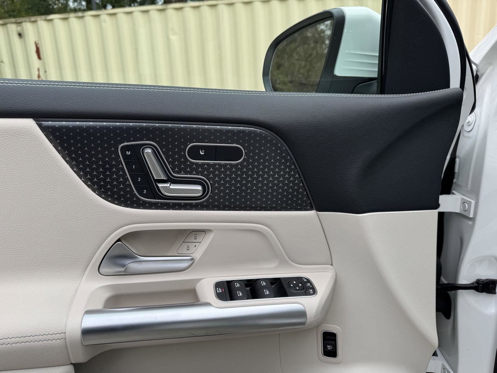 Certified 2025 Mercedes-Benz GLA 250 image 6