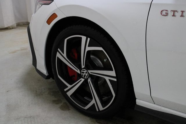 New 2026 Volkswagen GTI SE FWD image 29