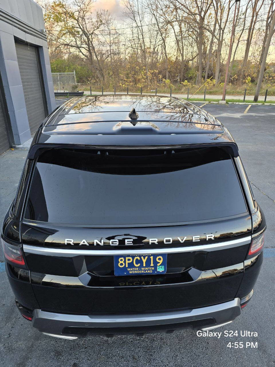 Used 2020 Land Rover Range Rover Sport HSE image 16