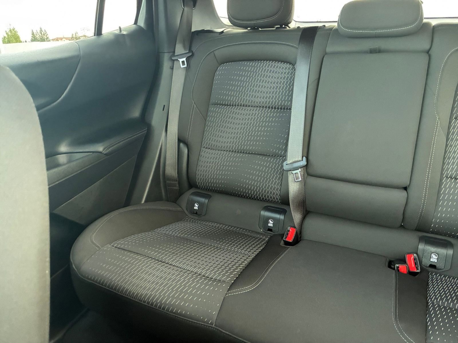 Used 2025 Chevrolet Equinox LT image 38