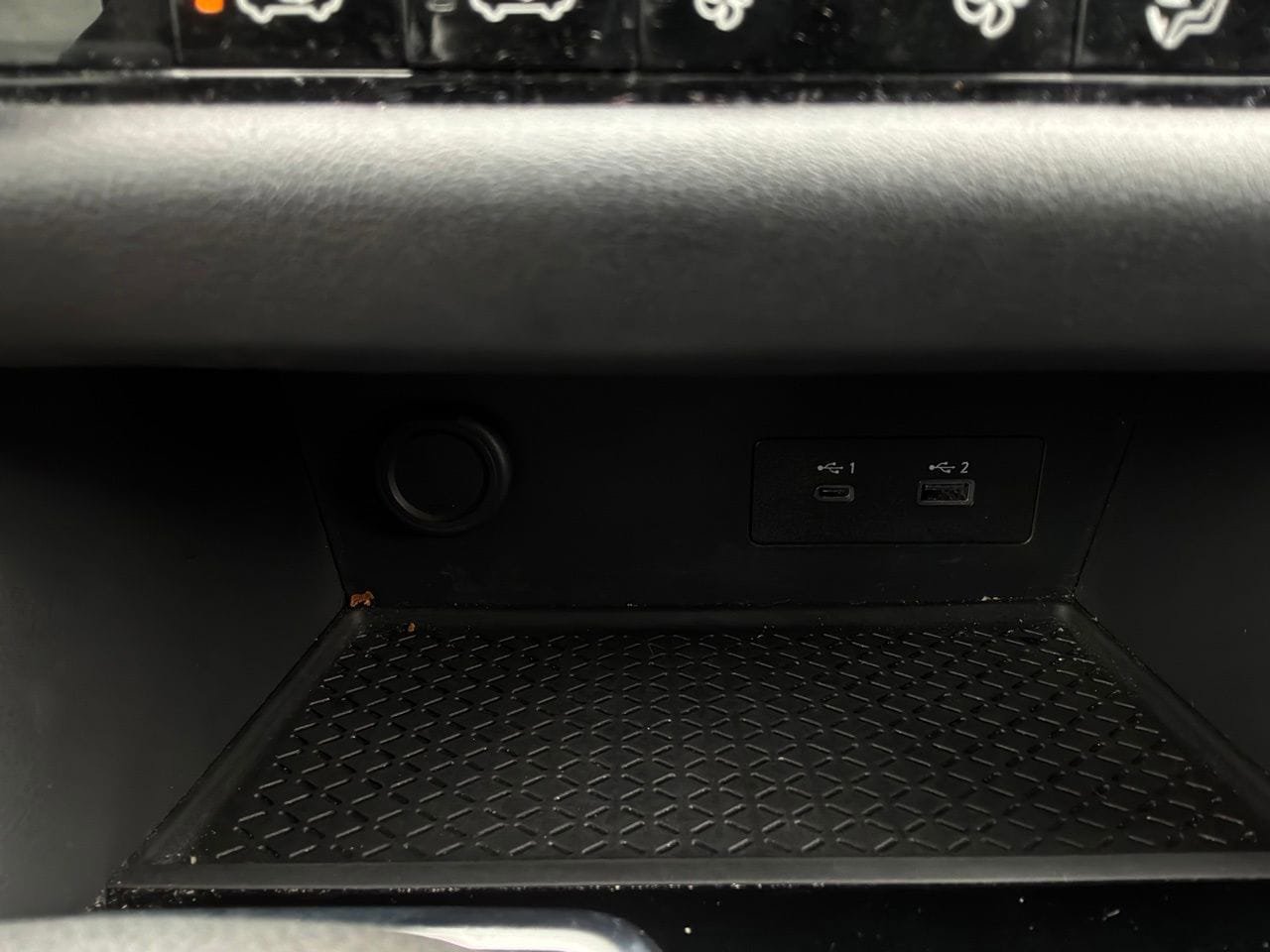 Used 2025 Nissan Pathfinder SV FWD image 26