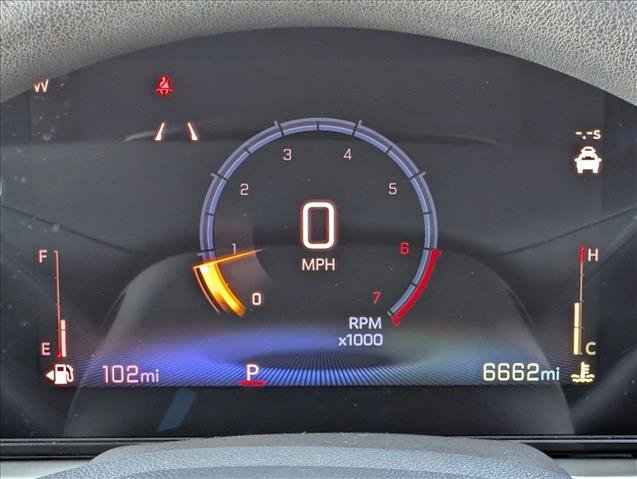 Used 2025 Chevrolet Trax LT FWD image 11