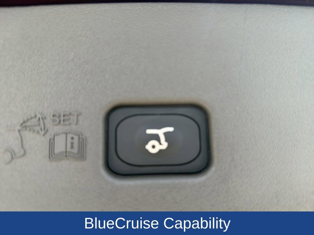 Used 2024 Lincoln Nautilus Premier w/ Equipment Group 102A AWD/4WD image 8