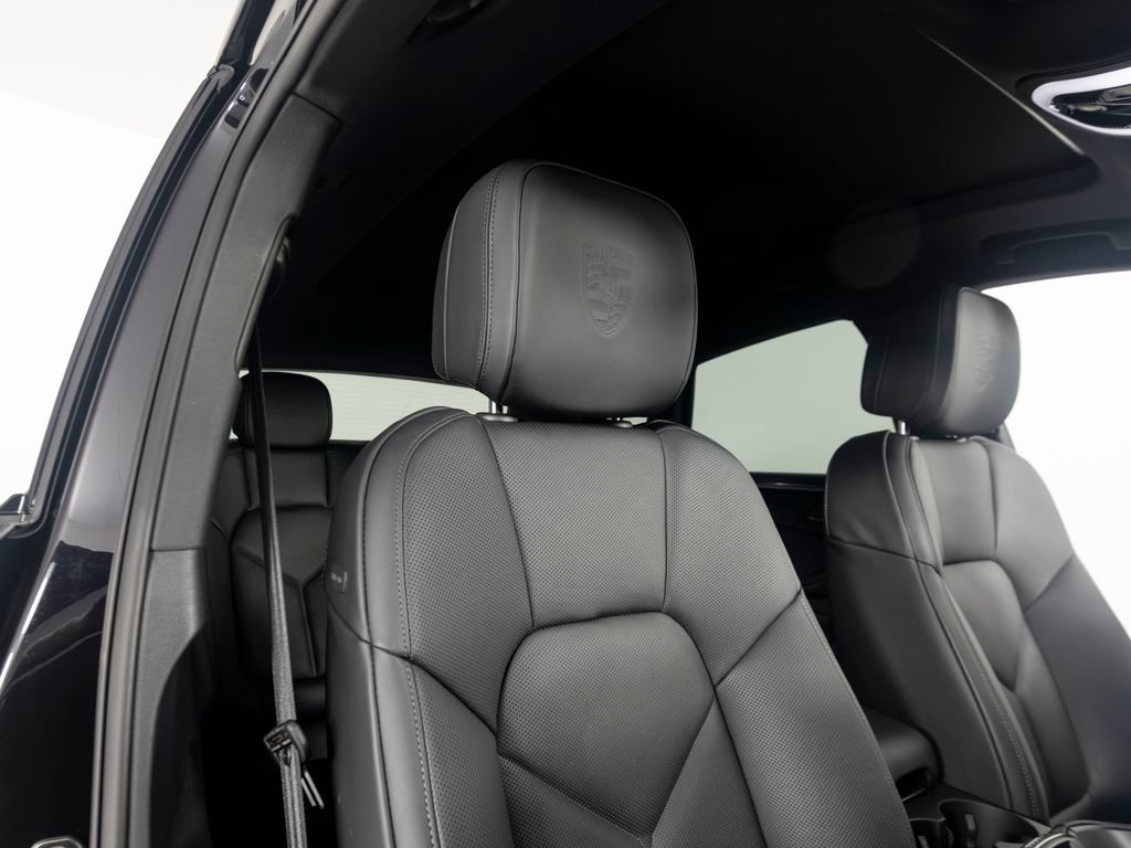 New 2026 Porsche Macan S AWD/4WD image 39