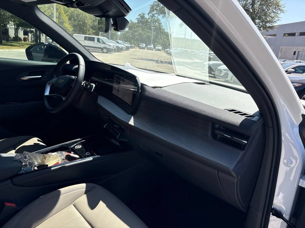 New 2026 Audi Q3 quattro 2.0T AWD/4WD image 15