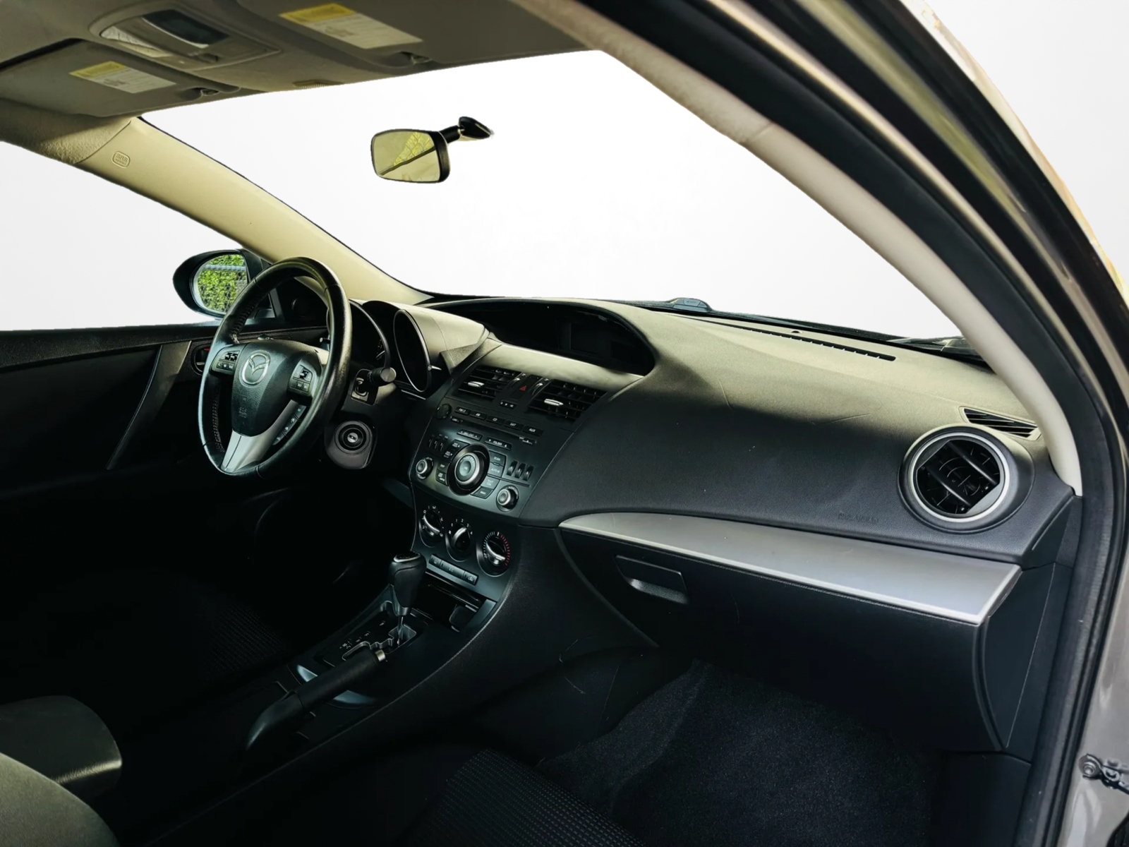 Used 2012 MAZDA MAZDA3 i Touring FWD image 5