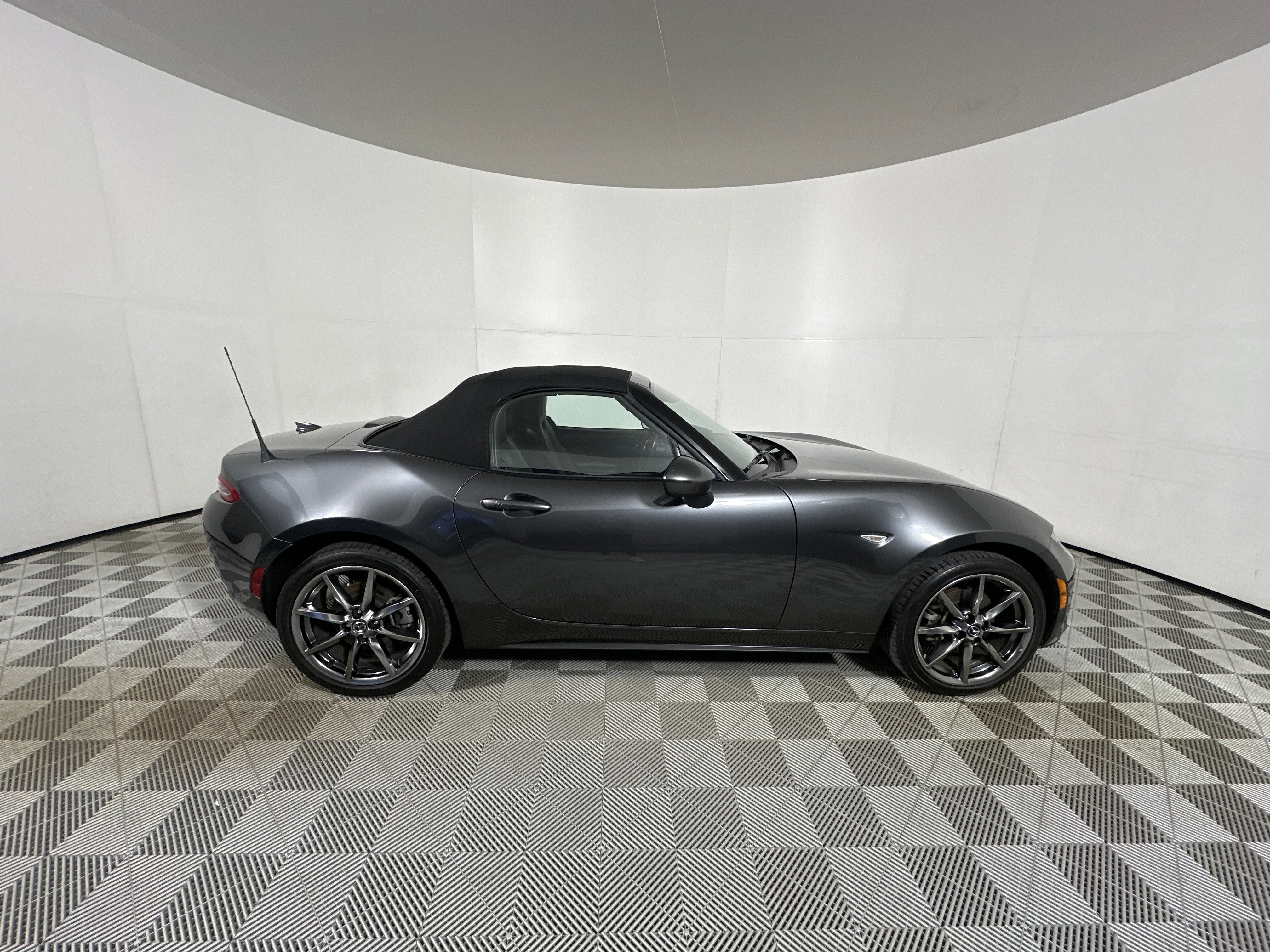Used 2021 MAZDA MX-5 Miata Grand Touring image 8
