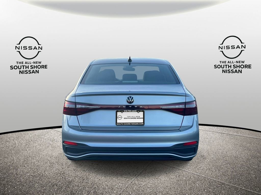 Used 2025 Volkswagen Jetta Sport image 7