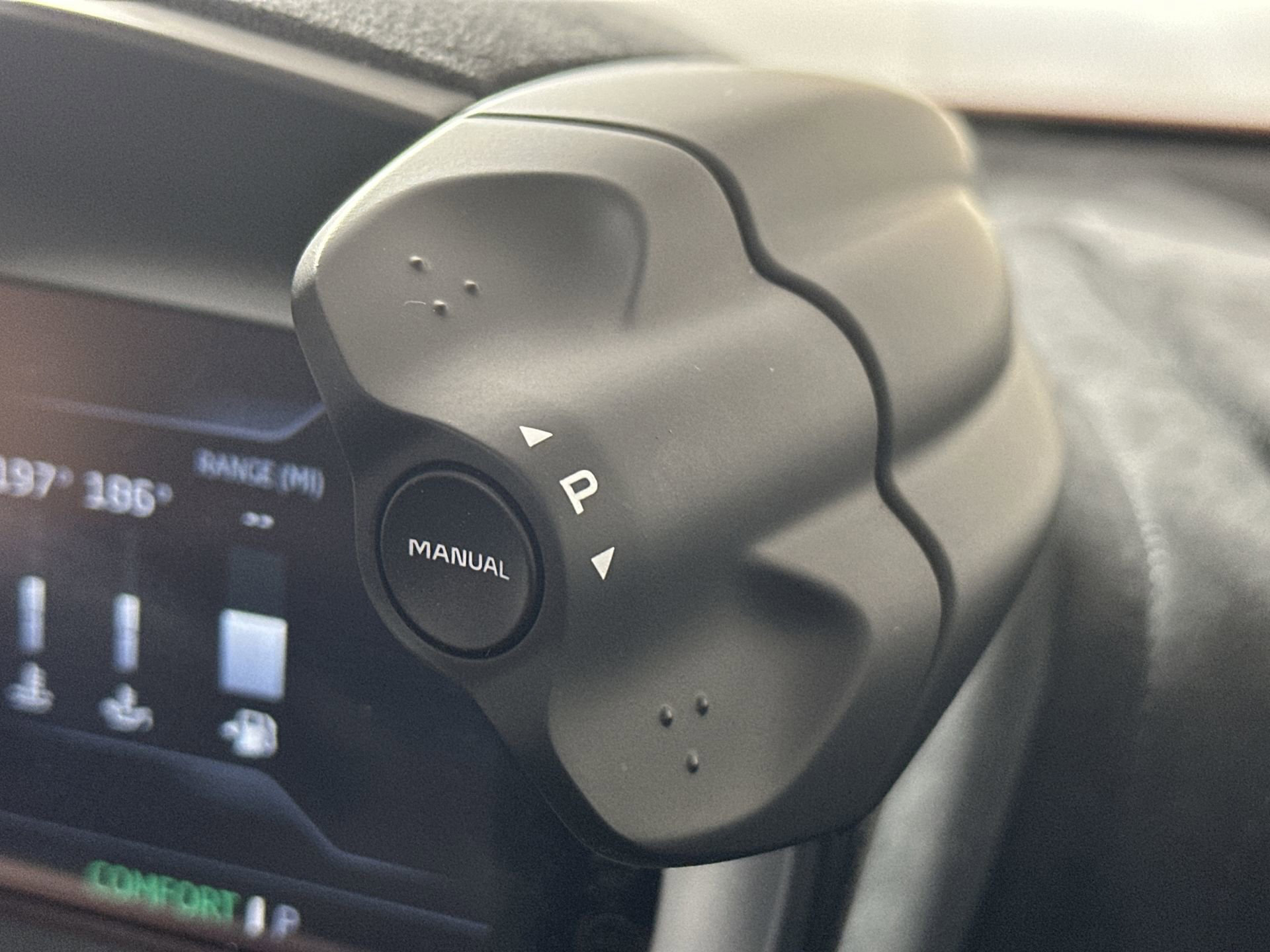 Used 2024 McLaren 750S image 24