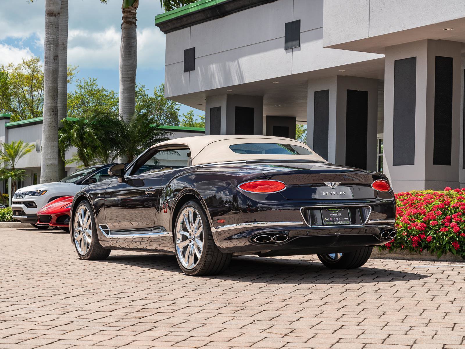 Used 2022 Bentley Continental GT Mulliner AWD/4WD image 29