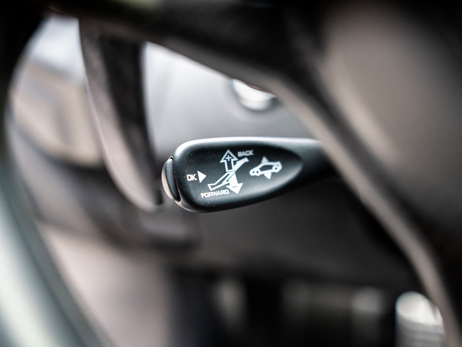 Used 2019 McLaren 600LT RWD image 46