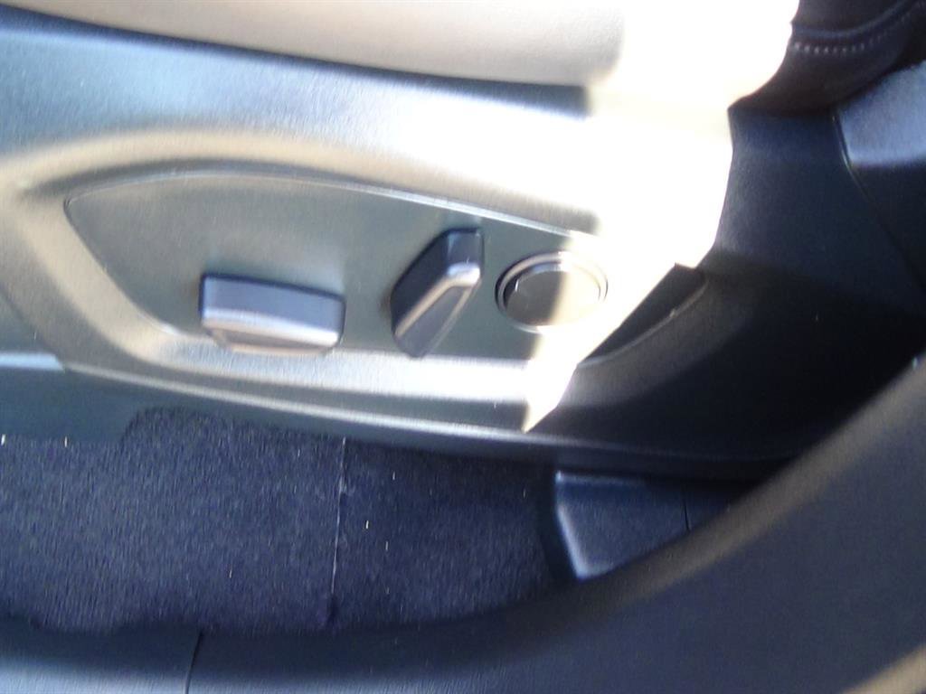 Used 2024 Ford Explorer XLT w/ Equipment Group 202A image 16