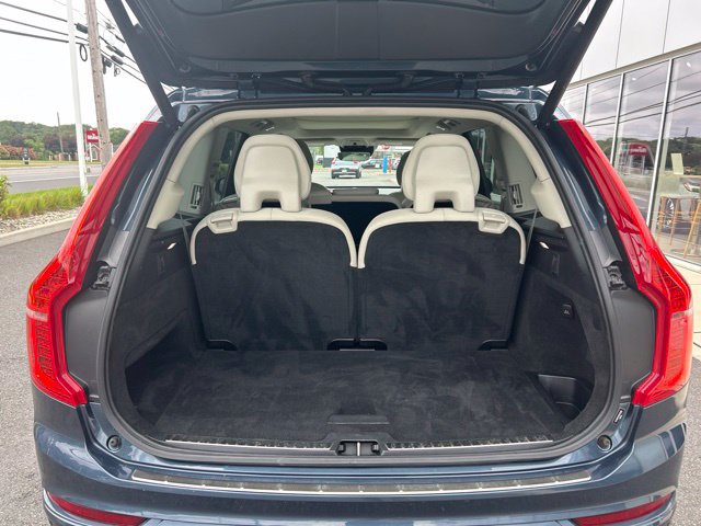 Used 2021 Volvo XC90 T5 Momentum w/ Climate Package AWD/4WD image 11