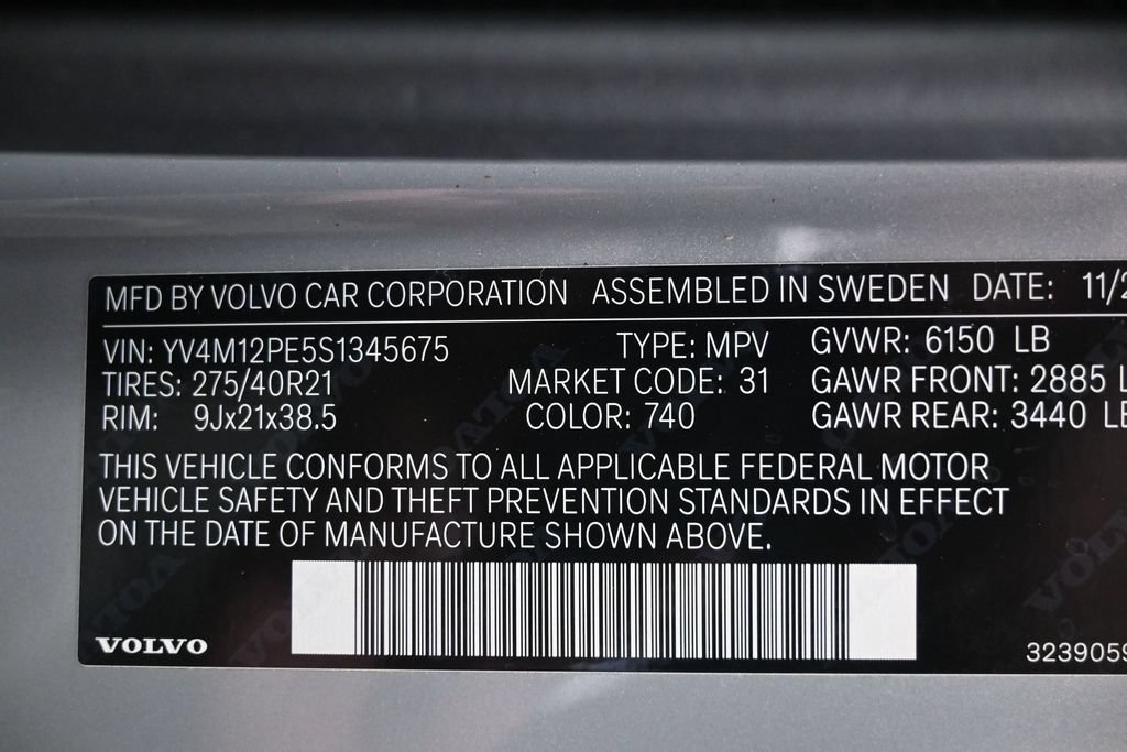 Used 2025 Volvo XC90 B5 Plus w/ Protection Package AWD/4WD image 6