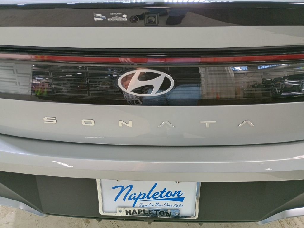 New 2026 Hyundai Sonata Blue FWD image 7