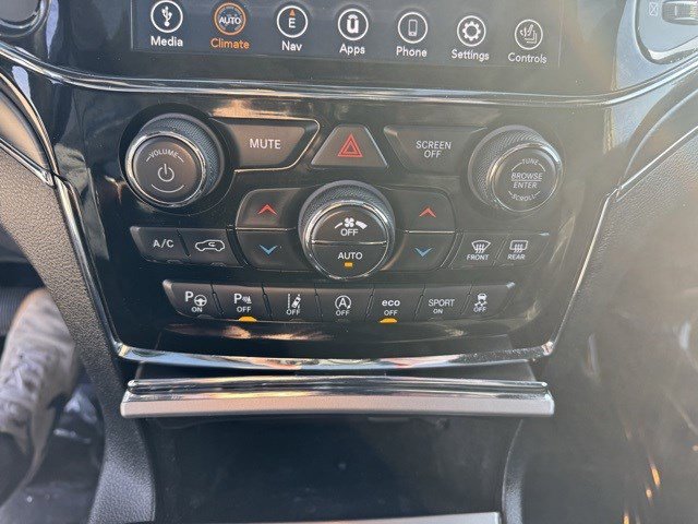 Used 2022 Jeep Grand Cherokee Limited w/ Trailer Tow Group IV image 21