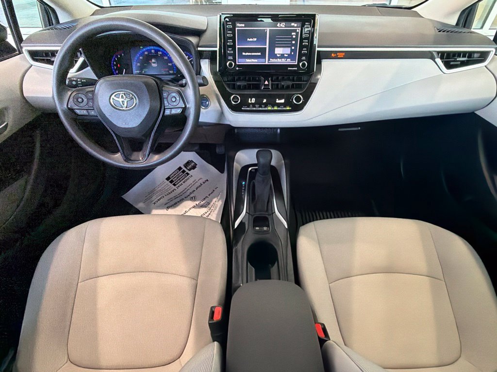 Certified 2021 Toyota Corolla LE FWD image 32