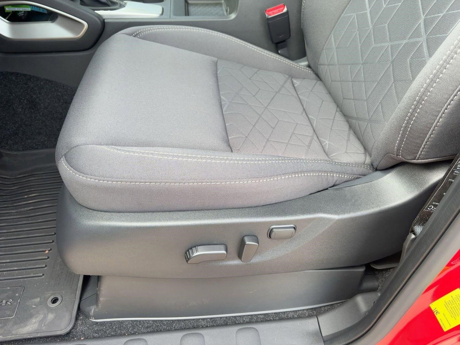 Used 2026 Nissan Frontier SV w/ Tow Package image 14