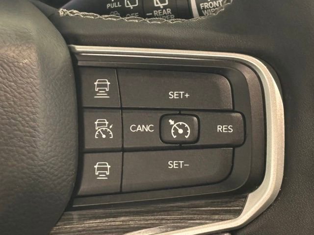 Used 2022 Jeep Wagoneer Series III w/ Premium Group I image 30