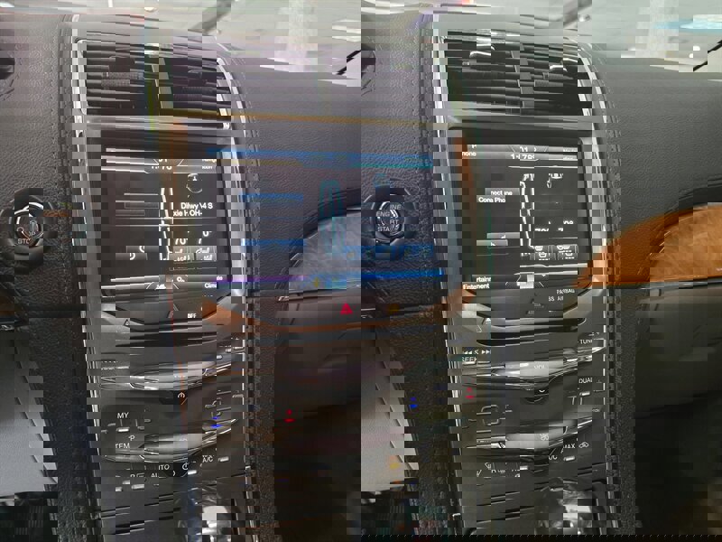 Used 2012 Lincoln MKX AWD image 23